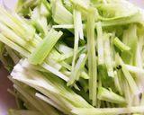 捨てないで☆ブロッコリーの芯でおかか和え作り方1写真