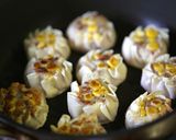 コーンとチーズの包み餃子。作り方8写真