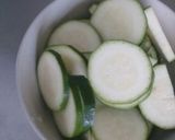 ヘルシー大豆肉とズッキーニのトマト煮込み作り方1写真
