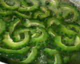 ゴーヤとイカの梅肉和え作り方1写真