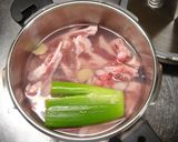 豚バラ軟骨と牛蒡の煮物。作り方1写真