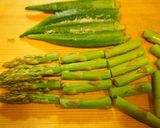 オクラとアスパラの海苔の佃煮和え作り方1写真