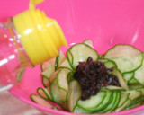 ごま油の香り～きゅうりと梅しその和え物♪作り方4写真