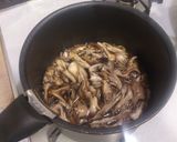 ＊簡単おうちカフェ＊舞茸とチキンのソテー作り方3写真