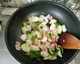 ★簡単！ベーコンとポテト他でガリバタ炒め作り方5写真