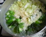 オクラ・キャベツ・わかめの味噌汁作り方2写真
