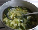 オクラ・キャベツ・わかめの味噌汁作り方3写真