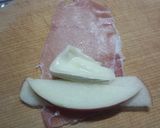 りんごとカマンベールチーズの生ハム巻き作り方2写真