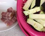 茄子とベーコンの炒め物作り方1写真