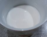 ストロベリー風味のホットミルク♡作り方1写真