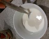 ストロベリー風味のホットミルク♡作り方2写真