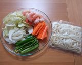 簡単☆醤油味の焼きうどん作り方1写真