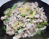 さっぱり簡単☆豚肉の塩レモン炒め♪作り方5写真