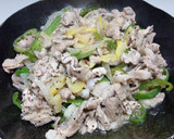 さっぱり簡単☆豚肉の塩レモン炒め♪作り方5写真