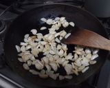 ごぼうとしめじとベーコンの混ぜご飯作り方2写真