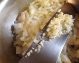 鶏胸肉ステーキ〜ニンニク玉ねぎソース作り方2写真
