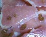 レンジで簡単ヘルシー 鶏胸肉のワイン蒸し作り方3写真