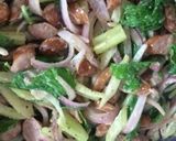 セロリとソーセージのマヨマスタード炒め作り方6写真