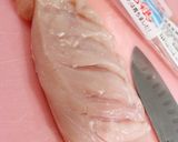 塩レモンと粗挽きガーリックのチキンソテー作り方1写真