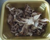 舞茸とブロッコリーの焼肉のたれ炒め作り方2写真