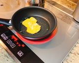 お弁当にも簡単☆オムレツサンド作り方1写真