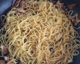 トマトとニラの焼きそば作り方5写真