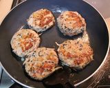 豚ミンチで❀照り焼き牛蒡入りハンバーグ❀作り方5写真