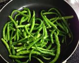 大和野菜＊ひもとうがらしのピリ辛炒め作り方3写真