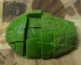 カリカリが堪らない！ねぎとろアボカド作り方1写真