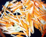 野菜嫌いも旨さに唸る！人参めんたい炒め♡作り方2写真