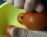 トマトのへたを簡単にポイ!作り方2写真