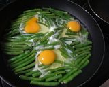 母の味☆いんげんの卵をポン！作り方6写真