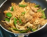 簡単！豚バラと蓮根しゃきしゃき旨辛炒め作り方6写真