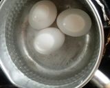 楽チン♪ゆで卵の殻むき♡作り方1写真