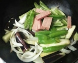 簡単、スパムと夏野菜の炒めもの作り方6写真