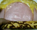 薄焼き玉子焼きにハムを可愛くロール巻き♪作り方3写真