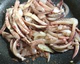 イカとホウレン草のトマト煮込み作り方2写真