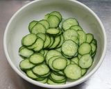 簡単☆胡瓜とワカメとトマトのおかか和え☆作り方1写真