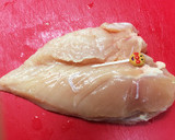 鶏ムネ肉は切り方次第でやわらかく♡作り方4写真