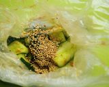 夏にピッタリ袋で簡単☆胡麻香る梅胡瓜作り方5写真