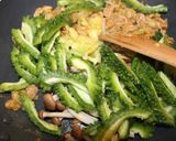 ☆ゴーヤと豚コマのカレーオイマヨ炒め☆作り方5写真