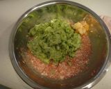 味噌ダレで食べる。羽根付きジューシー餃子作り方5写真