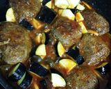 甘口ワインで絶対美味しい煮込みハンバーグ作り方7写真