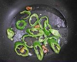 夏☆万願寺唐辛子と白身魚のオイルパスタ作り方3写真