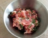 夏バテの時期に！豚こまと大葉と梅の肉団子作り方2写真