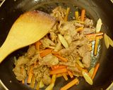 卍牛肉と枝豆のピリ辛炒め卍作り方3写真