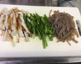肉の代わりに蒟蒻と竹輪でヘルシー青椒肉絲作り方1写真