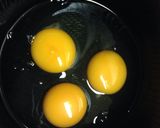 朝食に簡単カニカマオムレツ★作り方1写真