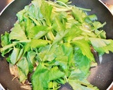 簡単☆茗荷と三つ葉の麺つゆささっと炒め☆作り方3写真