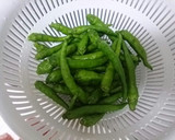 ご飯が進む♪鶏もも＆しし唐辛子の旨煮作り方1写真